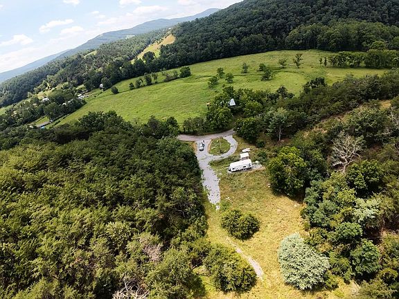 3rd image of 276 Cullers Run Rd