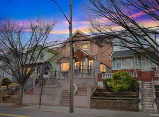 9429 Park Lane S, Woodhaven, NY 11421