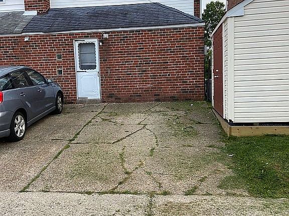 Back/Driveway View