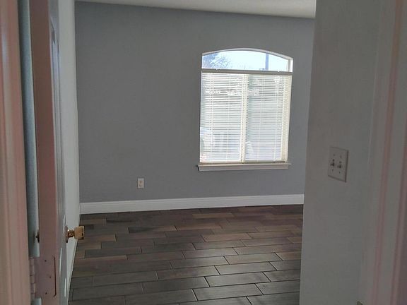 4th image of 1680 Jose Bombach Dr