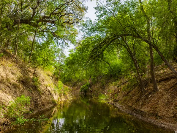 994 Marburger, Crystal City, TX 78839