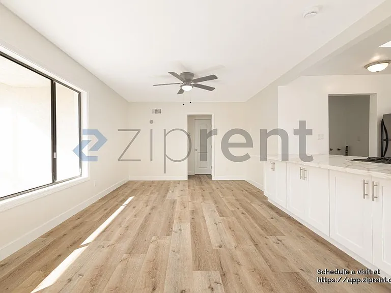 4914 Zion Ave — Photo 2