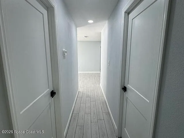 2137 Canterbury Ln — Photo 11