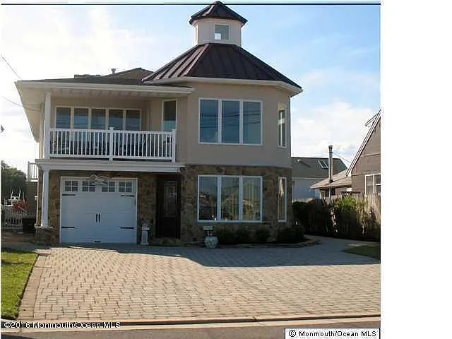 1710 Bay Blvd photo 1
