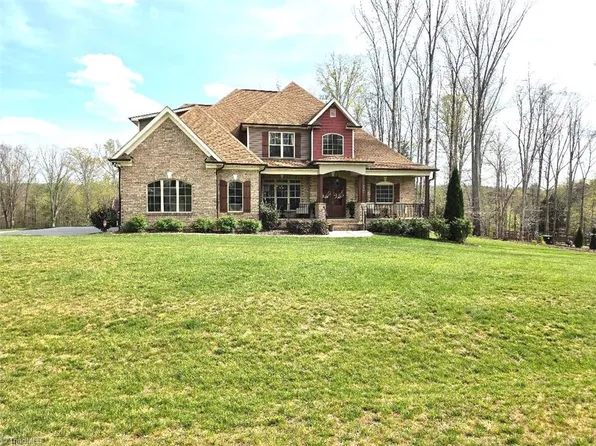 3301 Seven Springs Ct, Stokesdale, NC 27357