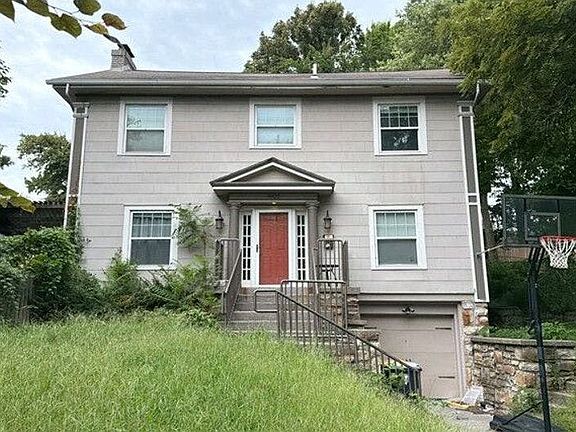 3rd image of 4920 Troostwood Rd
