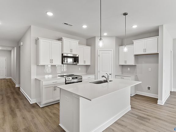 3rd image of 315 Keller Dr