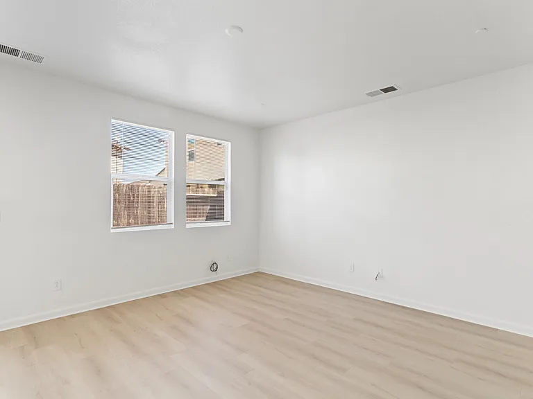 8897 Robbins Rd — Photo 11