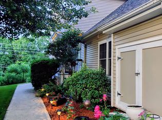 33 Reed Dr, Bedford, NH 03110