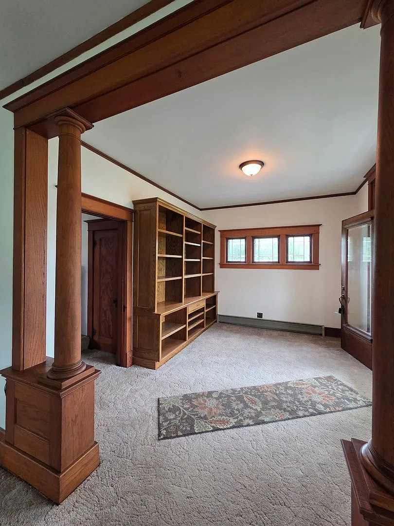 Maple Park Country Home with Finished Basement — Photo 4
