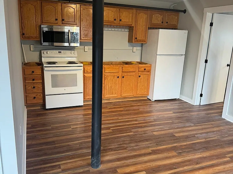 12611 Bedford Rd NE #1 — Photo 15