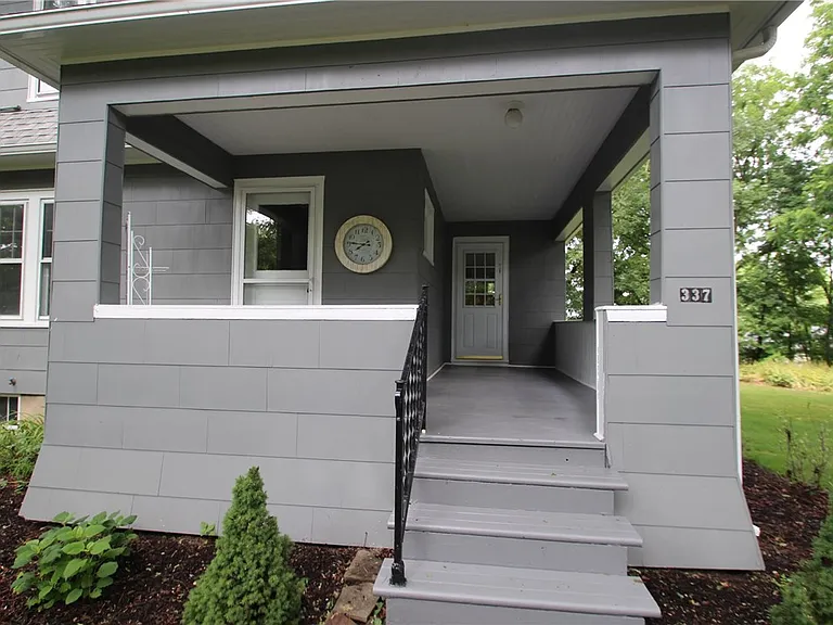337 Mendon Rd — Photo 3