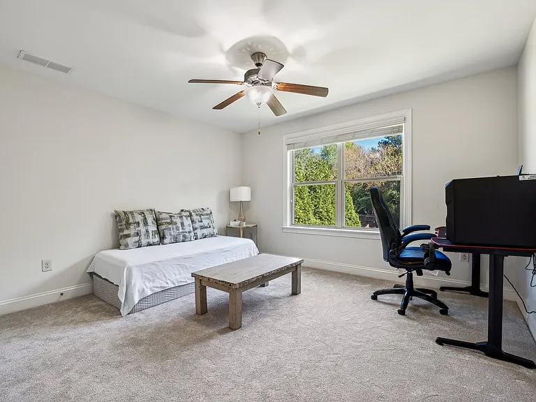 5860 Bluff Heights Dr — Photo 15