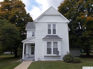 329 N Madison St, Carthage, IL 62321