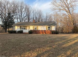 1264 W Dalton Rd, King, NC 27021