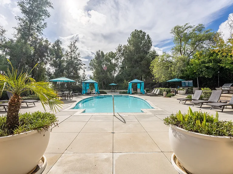 Alta Vista Apartments — Photo 23