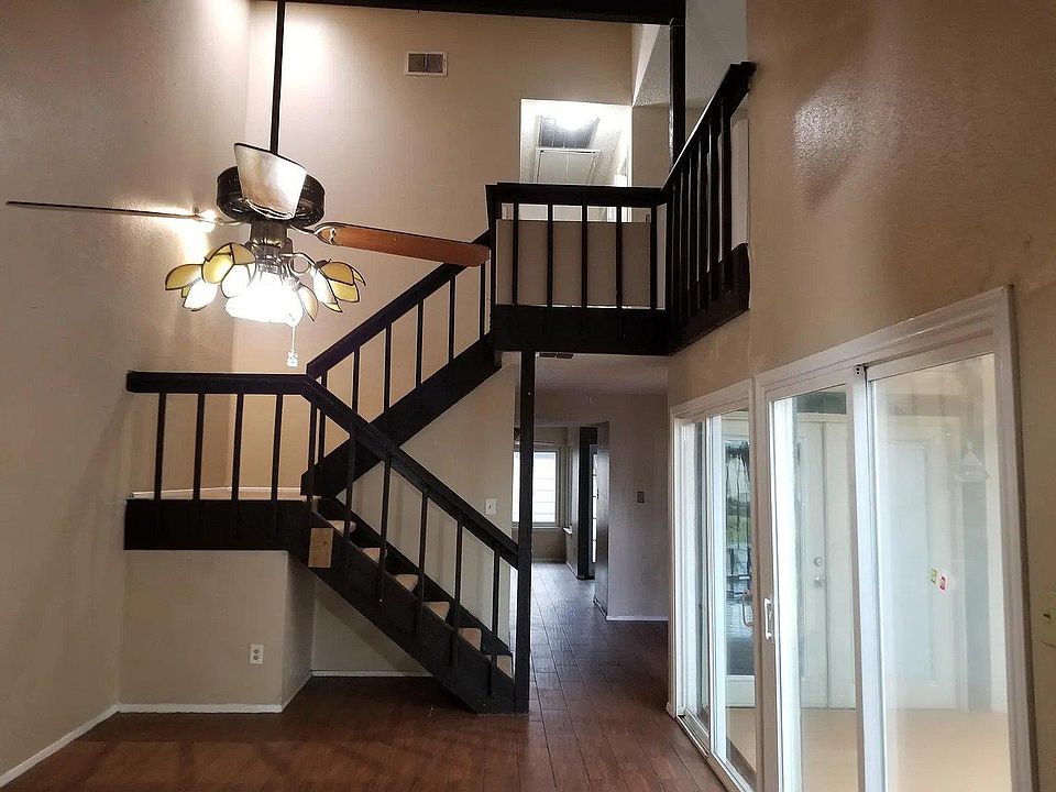 1st image of 12715 Carvel Ln