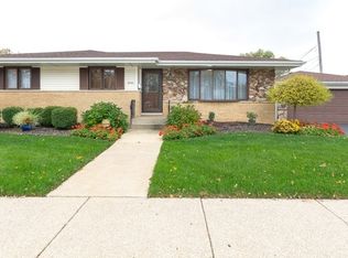 18204 School St, Lansing, IL 60438