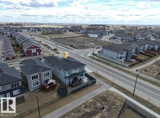 424 33rd Ave NW, Edmonton, AB T6T1Z3