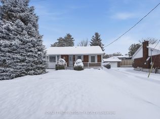 39 Appleford St, Ottawa, ON K1J6T7