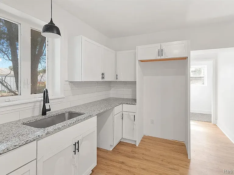 20543 Gudith Rd #2 — Photo 35