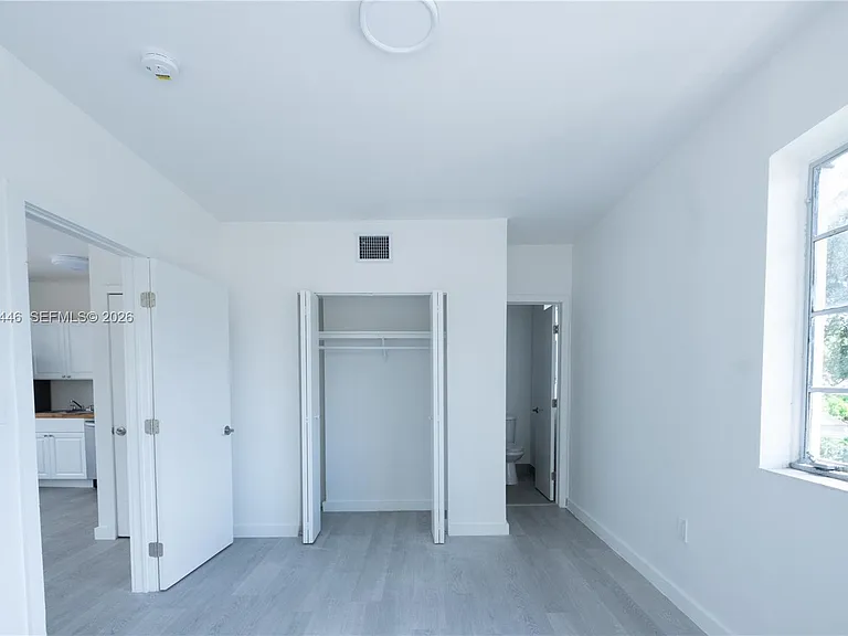 423 NE 71st St #4 — Photo 6