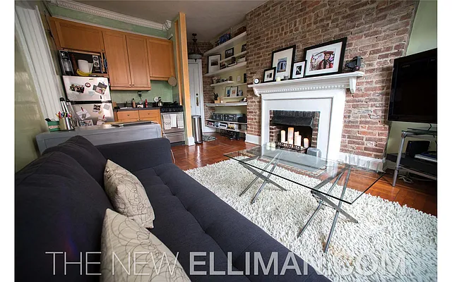 Rented by Douglas Elliman | media 22