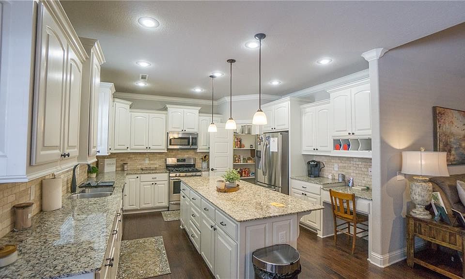1st image of 6508 S 49th St