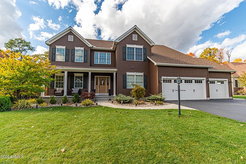 3rd image of 77 Tamarack Lane