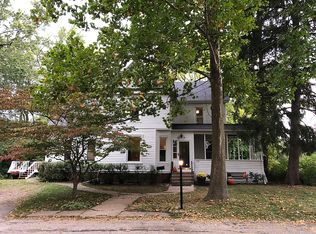 1209 N School St, Normal, IL 61761