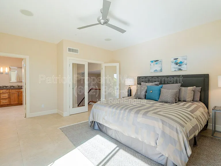 10640 E Vogel Ave — Photo 24