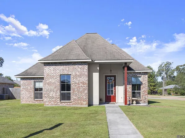 33797 Blue River Dr, Denham Springs, LA 70706