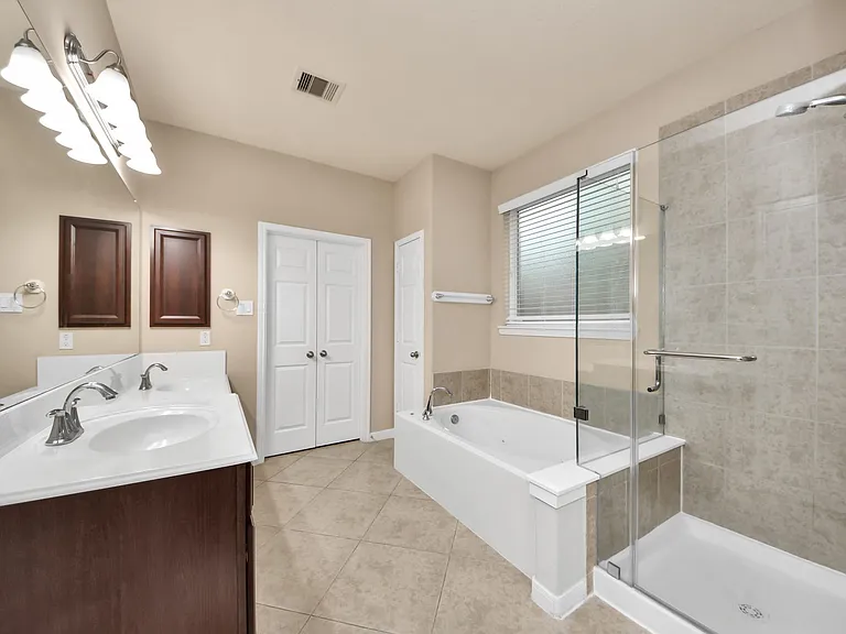 24122 Haywards Crossing Ln — Photo 32