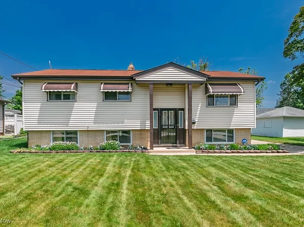 22901 Vera St, Warrensville Heights, OH 44128