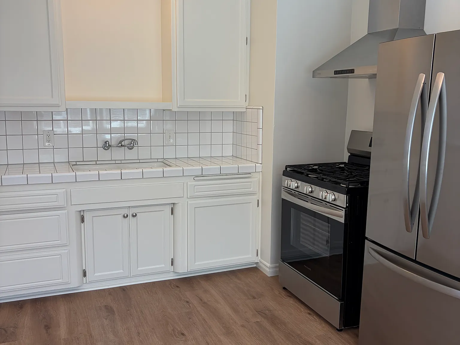 2 bed, $3,200 — Photo 4