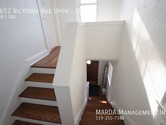 3rd image of 1652 Victoria Ave