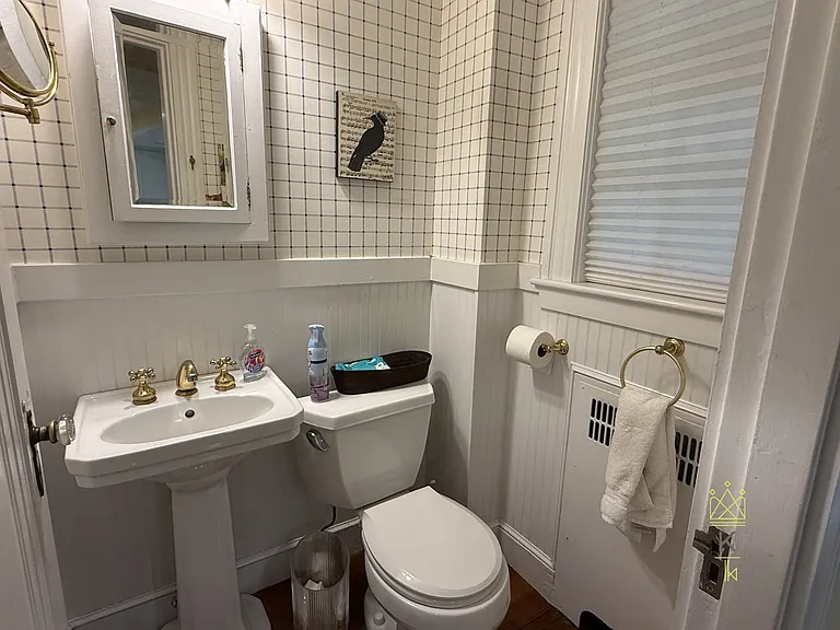 24 Beverly Rd — Photo 13