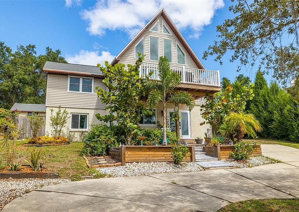 1st image of 208 Sunshine Dr