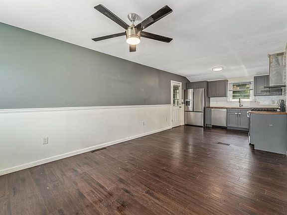 3rd image of 1331 Ridge Trl