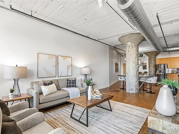 4th image of 2020 Washington Ave Unit 412