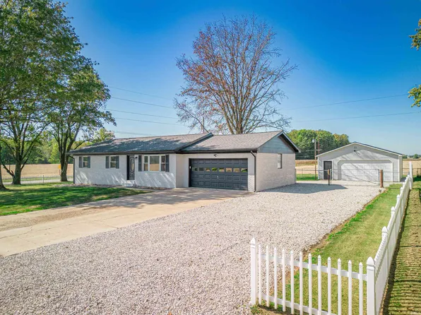 2508 Ruby Ln, Wadesville, IN 47638