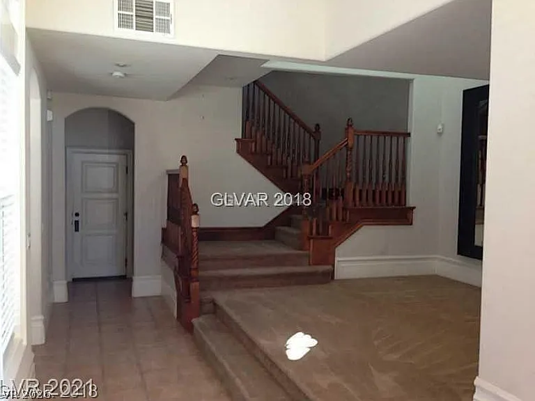 496 Via Palermo Dr — Photo 2