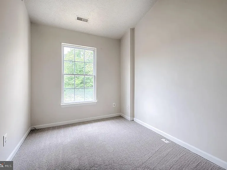 4751 Coralberry Ct — Photo 12