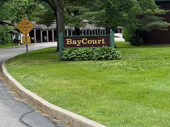 25 Baycrest Dr APT 605, South Burlington, VT 05403