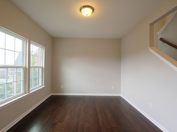 5th image of 2732 Cortlandt Ln