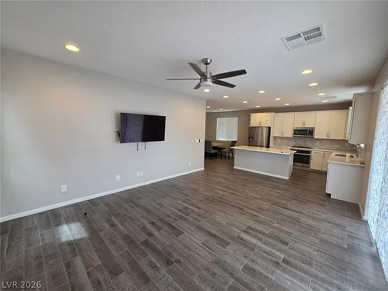 9456 Brough Ave — Photo 18