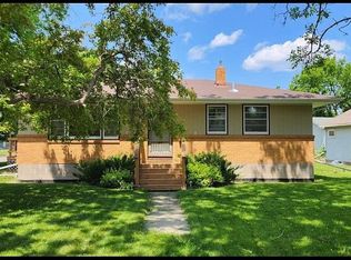 910 13th St, International Falls, MN 56649