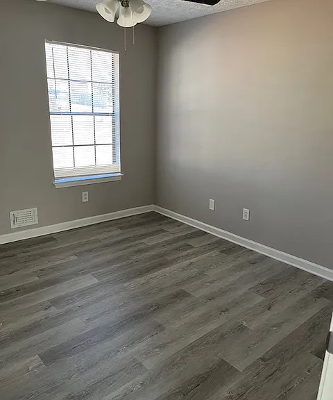 55 Carriage Cir — Photo 4