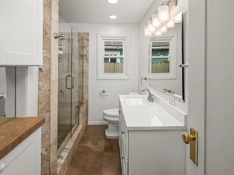 3925 Hawk St — Photo 27