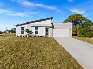2037 NW 3rd St, Cape Coral, FL 33993